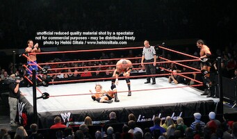 Batista & Triple H vs Chris Benoit & Randy Orton · WWE RAW Live & Loaded · kuva 87