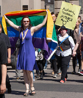 Mieheksi, naiseksi ja MUIKSI! · Helsinki Pride -paraati 2014 · kuva 29