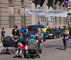 Föräldrar till hbt barn · Helsinki Pride Parade 2014 · photo 45