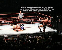 Batista & Triple H vs Chris Benoit & Randy Orton · WWE RAW Live & Loaded · kuva 107