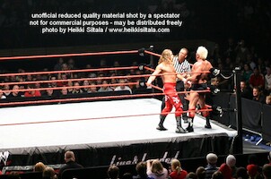 Ric Flair vs Shawn Michaels · WWE RAW Live & Loaded · photo 67