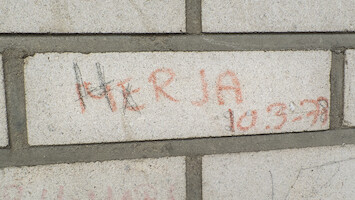 Seinäkirjoitus · Jämsänkoskella kesällä 2013 · kuva 62 Seinäkirjoitus · Jämsänkoskella kesällä 2013 · kuva 62