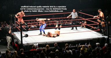 Batista & Triple H vs Chris Benoit & Randy Orton · WWE RAW Live & Loaded · kuva 83