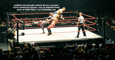 Edge vs Christian vs Chris Jericho · WWE RAW Live & Loaded · kuva 2