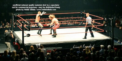 Edge vs Christian vs Chris Jericho · WWE RAW Live & Loaded · kuva 1