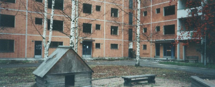 Alakiventie houses after the abandonment